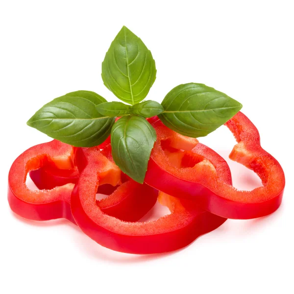 Biber dilimleri ve fesleğen yaprakları 