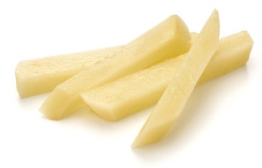 Çiğ patates şeritler dilimlenmiş