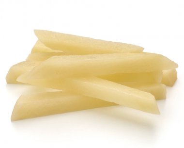 Çiğ patates şeritler dilimlenmiş