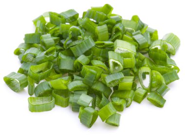 doğranmış taze soğan veya yeşil soğan  
