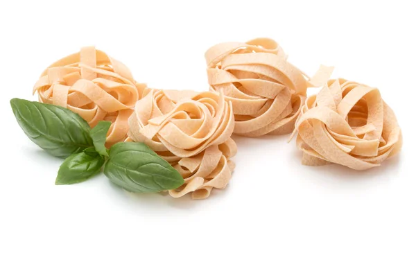 Italské těstoviny fettuccine hnízda — Stock fotografie