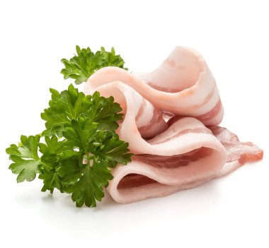 pastırma ve maydanoz yaprakları üzerinde izole beyaz arka plan