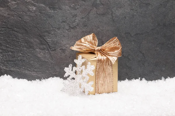 Christmas Greeting Card Gold Gift Box Snow — Stock Photo, Image