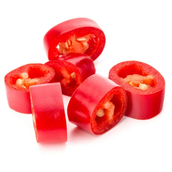 Scheiben Geschnittene Rote Chili Oder Cayennepfeffer Isoliert Auf Weißem Hintergrund — Stockfoto