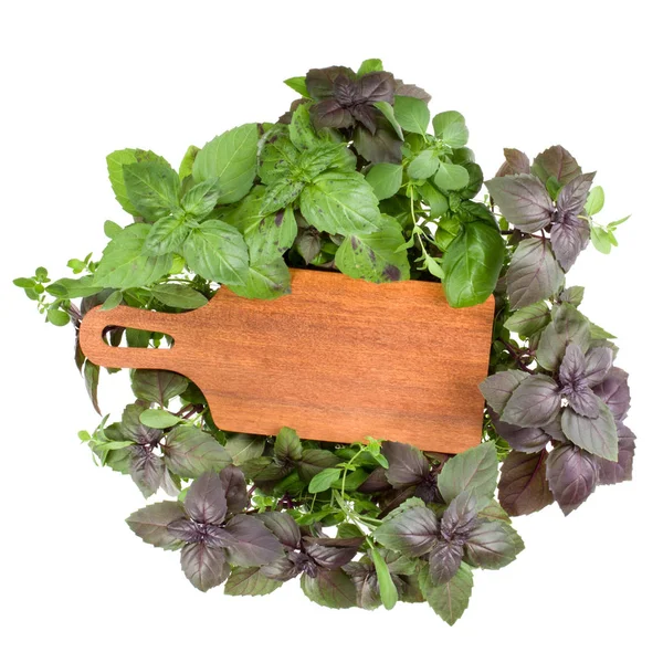 Empty Wooden Cutting Board Various Sweet Basil Herb Leaves — Stock Photo, Image