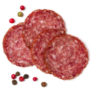 Beyaz arka plan closeup izole salam dilimleri. Sosis t