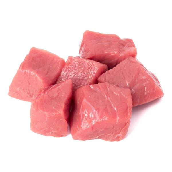 Carne di manzo tritata cruda pezzi isolati om sfondo bianco tagliato ou — Foto Stock