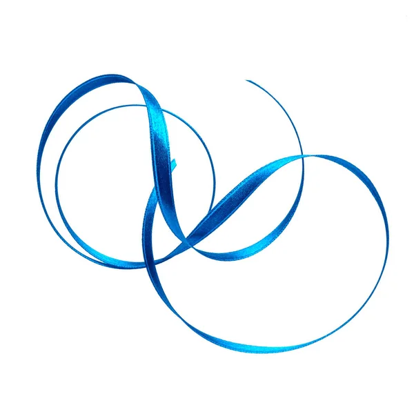 Glänzende Satinband in blauer Farbe isoliert auf weißem Hintergrund cl — Stockfoto