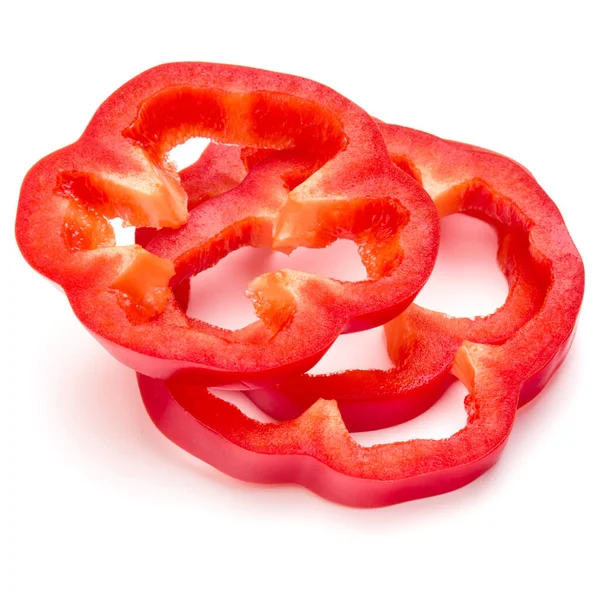 Vermelho doce pimentão fatias isoladas no fundo branco recorte — Fotografia de Stock