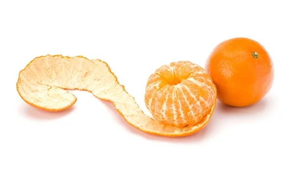 Geschälte Mandarinen oder Mandarinen. — Stockfoto