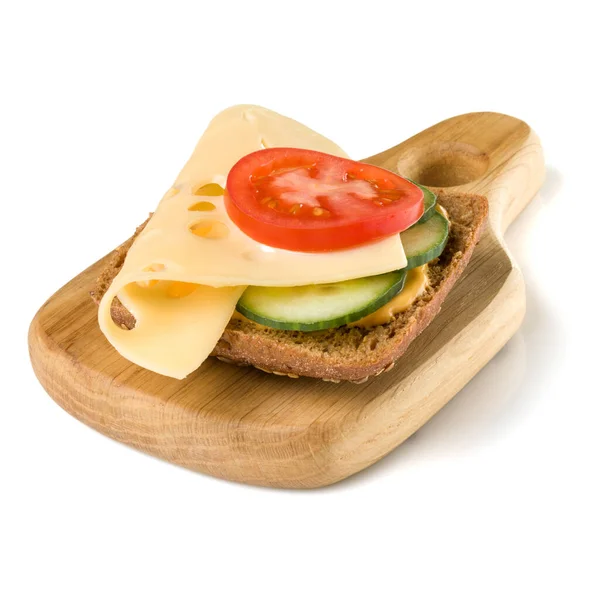 Canapé de sanduíche de queijo de rosto aberto ou crostini em um servi de madeira — Fotografia de Stock
