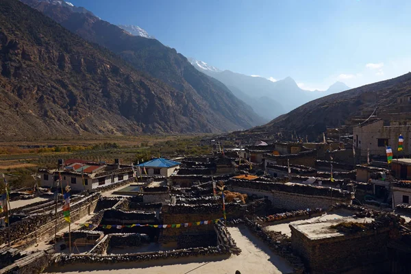 Znanym miejscem turystycznym - wieś Marfa w Annapurna trek — Zdjęcie stockowe