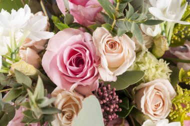 Çok renkli çiçek demet.