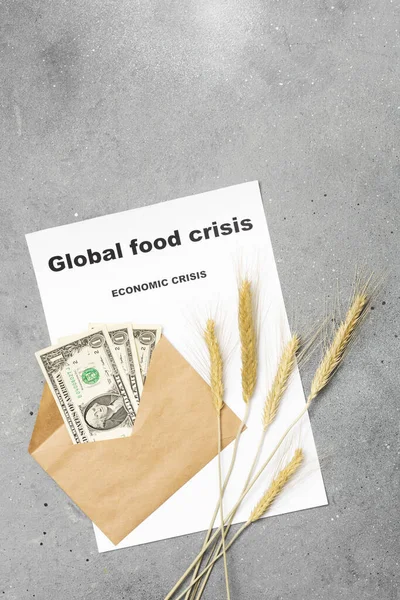 Economische Crisis Drie Dollar Een Envelop Maïsoren Een Stuk Papier — Stockfoto