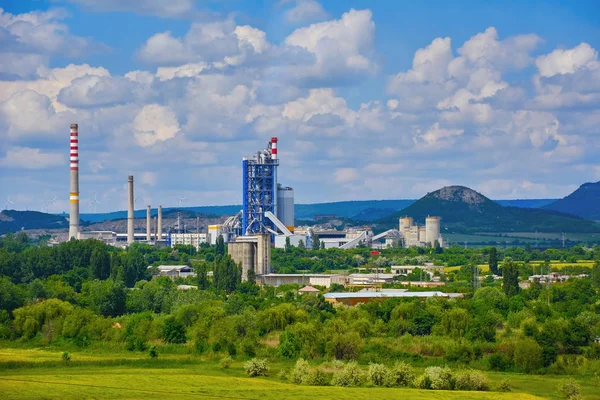 Cementfabriek in Bulgarije — Stockfoto