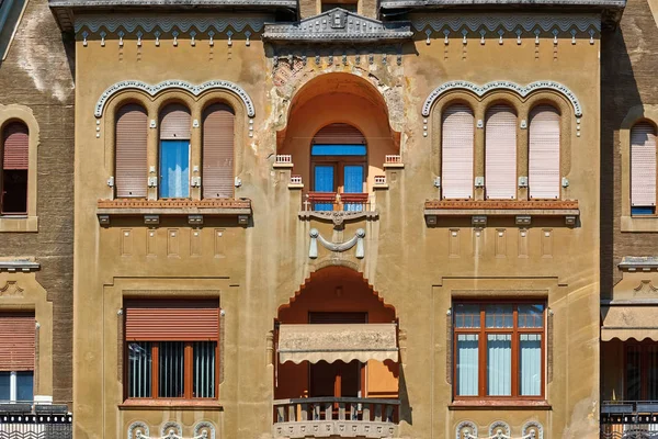 Fragmento de un edificio antiguo — Foto de Stock