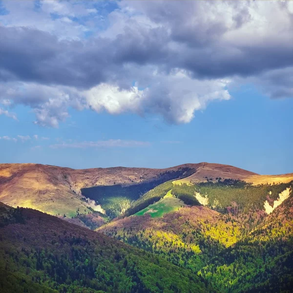 Carpatian Mountains in Romania — Stock Photo, Image