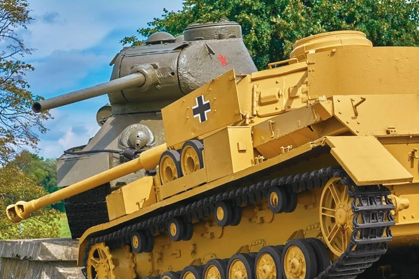 Tank Savaşı anısına anıt