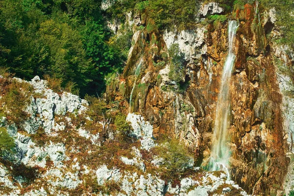 Cascadas en el Parque Nacional de los Lagos de Plitvice —  Fotos de Stock