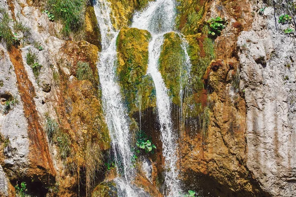 Cascadas en el Parque Nacional de los Lagos de Plitvice —  Fotos de Stock