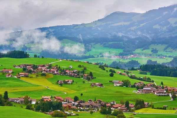 Blick auf Obermaiselstein — Stockfoto