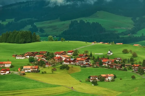 Obermaiselstein 视图 — 图库照片