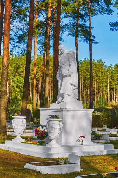 Monument to Red Army Soldiers — Stock Photo, Image