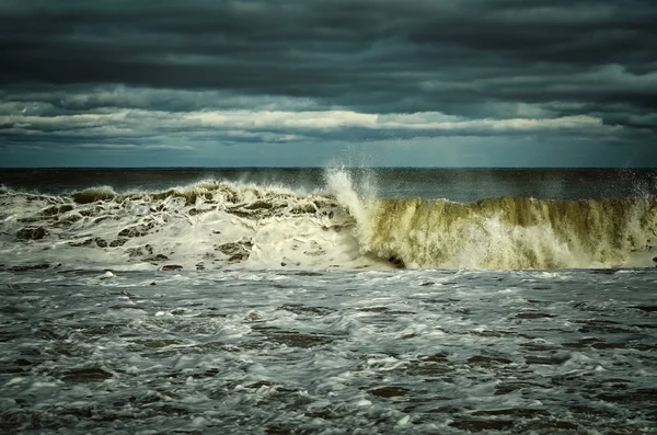 Волна на Черном море — стоковое фото