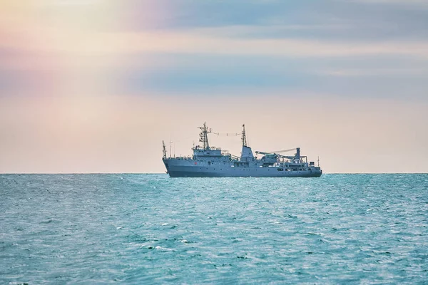 Navio militar no mar — Fotografia de Stock