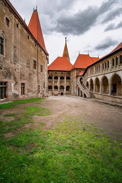 Wewnętrzny dziedziniec zamku — Zdjęcie stockowe