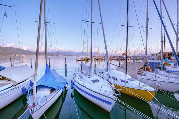 Kikötött jachtok Bodensee-n — Stock Fotó