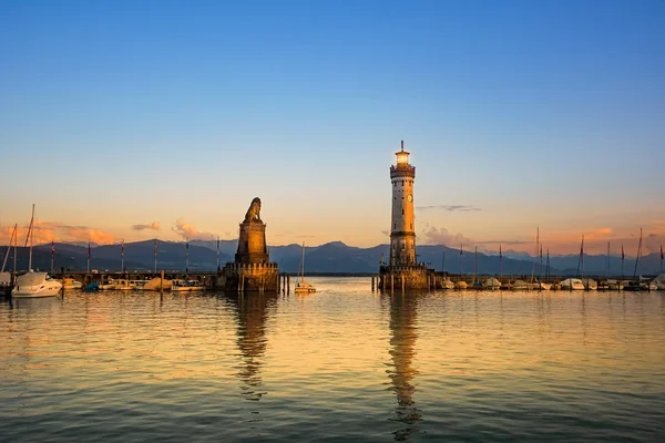 Lindau kikötői bejárata — Stock Fotó