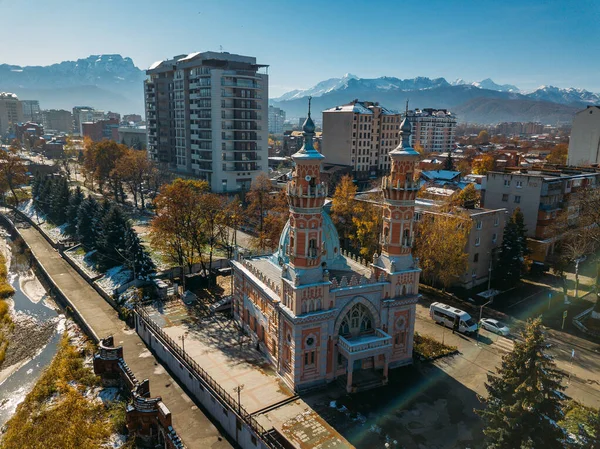Sunnite Muchtarovmoskén i Vladikavkaz, flygbild — Stockfoto