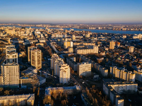 Evening Voronezh skyline, vista aérea desde el dron —  Fotos de Stock