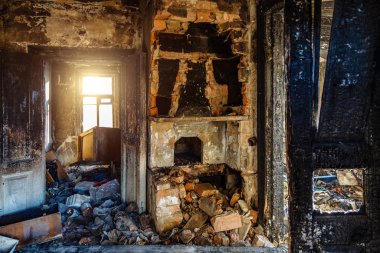 Kırsal kesimin iç kısımları yanmış. Yangının sonuçları