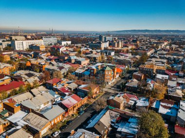 Olykavkaz, Kuzey Osetya 'nın başkenti. İHA uçuşundan tarihi şehir panoraması