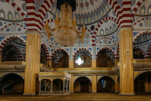 Interior da Mesquita Ahmad Kadyrov Coração da Chechênia — Fotografia de Stock