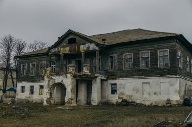 Voronej bölgesinde eski terk edilmiş eski Losev konak