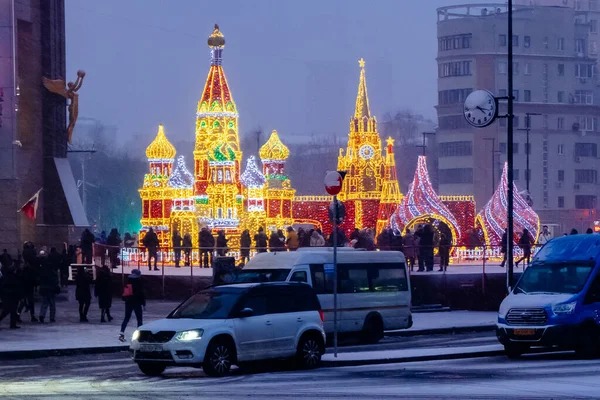 Pouliční osvětlení během oslav nového roku v Moskvě — Stock fotografie