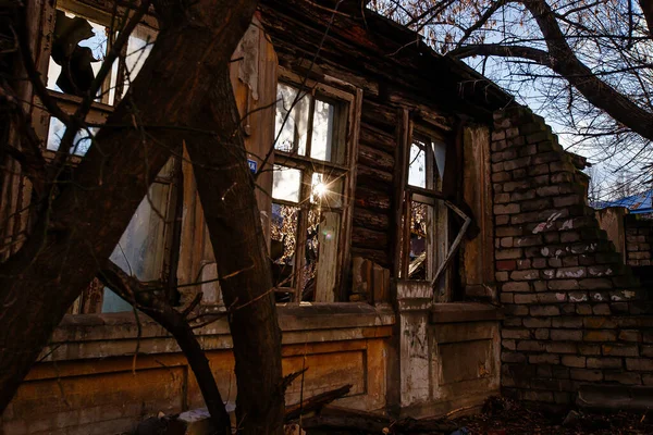 Collapsed Ruined Old Wooden Abandoned House Poor District — Stock Photo, Image