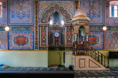 Rusya, Hughkavkaz - Kasım 04, 2019: Rusya 'daki Muhtarov Camii' nin İçi.