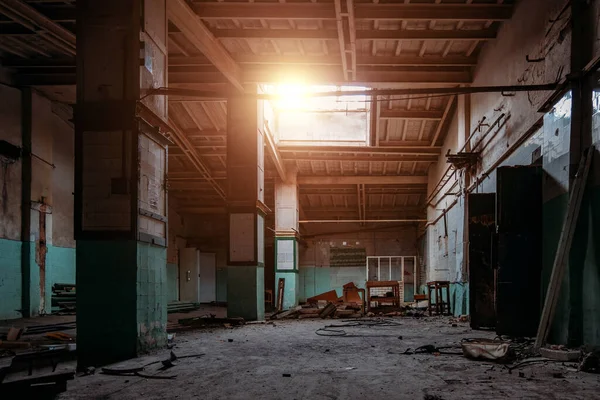 Oude Gebroken Leeg Verlaten Industrieel Gebouw Interieur — Stockfoto