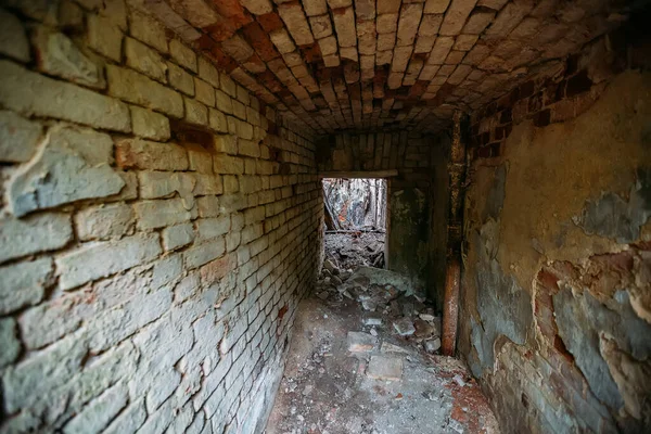 Pasaje Histórico Subterráneo Ladrillo Rojo Luz Final Del Túnel —  Fotos de Stock