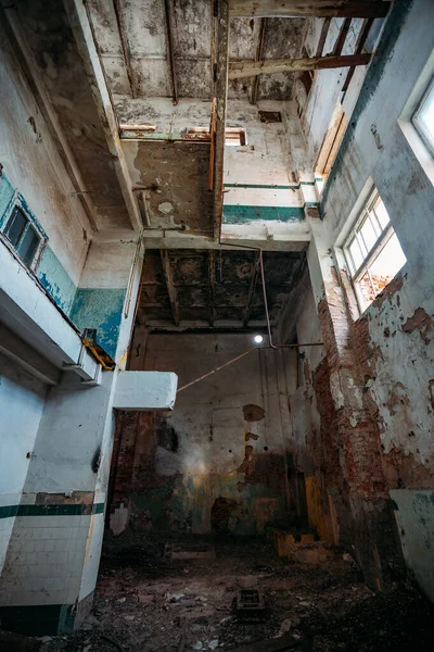 Old Broken Empty Abandoned Industrial Building Interior — Stock Photo, Image