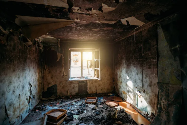 Quemado Antiguo Interior Casa Rural Consecuencias Del Fuego —  Fotos de Stock