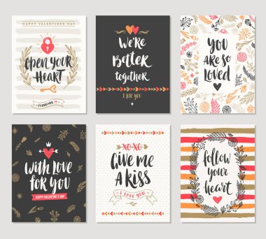 Sevgililer günü elle çizilmiş posterler veya tebrik kartı ile el yazısı hat tırnak, ifade ve resimler vektör kümesi.