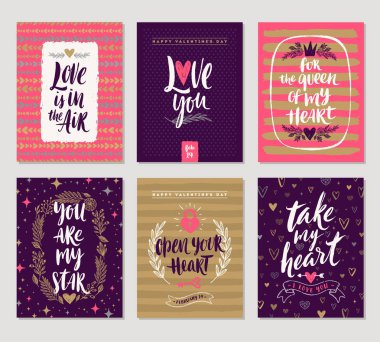 Sevgililer günü elle çizilmiş posterler veya tebrik kartı ile el yazısı hat tırnak, ifade ve resimler vektör kümesi.
