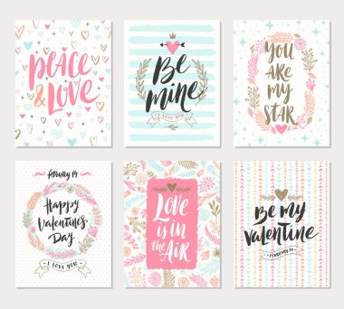 Sevgililer günü elle çizilmiş posterler veya tebrik kartı ile el yazısı hat tırnak, ifade ve resimler vektör kümesi.