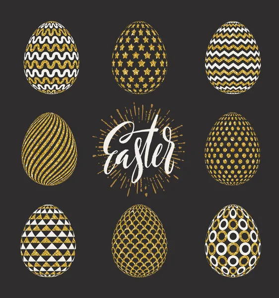 Um conjunto de ovos de Páscoa decorados com glitter ouro e escova caligrafia saudação. Ilustração vetorial —  Vetores de Stock