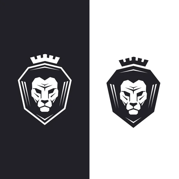 Tête de lion avec couronne royale — Image vectorielle